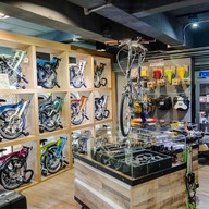 บรรยากาศ British Cycle Square