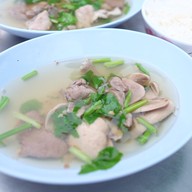 เจ๊แดงข้าวเลือดหมู