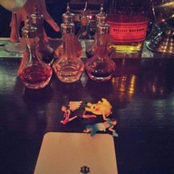 บรรยากาศ Jigger And Pony Amoy Street