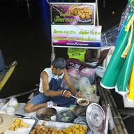 หน้าร้าน โกแจ็ค เผือกทอด