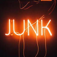 JUNKBAR