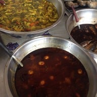 ข้าวแกงปริญญา