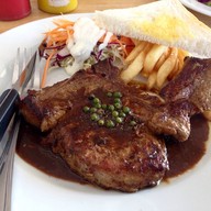 อาเล็คสเต็กส์