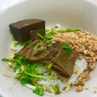 ก๋วยเตี๋ยวข้อไก่/ก๋วยเตี๋ยวหมู/ก๋วยเตี๋ยวเป็ด หัวกุญแจ หนองชาก