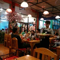 ครัวแม่หลั่นข้าวแกงไทย ห้วยปราบ