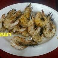 ชายเลซีฟู้ด