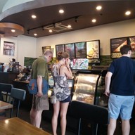 บรรยากาศ Starbucks The Fullerton Waterboat House