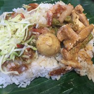 เมนูของร้าน ข้าวมันแกงไก่ ตลาดกิมหยง