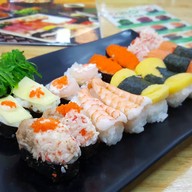 เมนูของร้าน อรทัย ซูชิวังหลัง ตรงข้าม ตลาดพรานนก