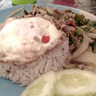 ก๋วยเตี๋ยวหน้าอำเภอ