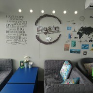 Atmosphere of Again Fresh Cafe