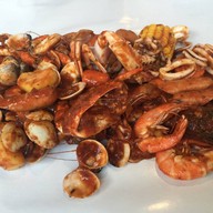 Catch Freshness Seafood Cnx