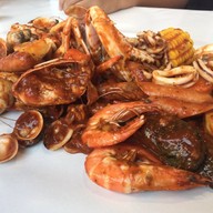 Catch Freshness Seafood Cnx