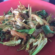 ร้านอาหารบ้านป้านอม บ้านค่าย