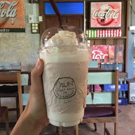 Rommai Cafe'