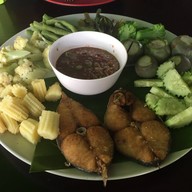 ร้านอาหารบ้านป้านอม บ้านค่าย