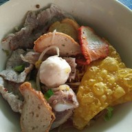 เมนูของร้าน เจ๊ษาชักธง