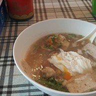 เมนูของร้าน คุณแดงก๋วยจั๊บญวน วังหลัง