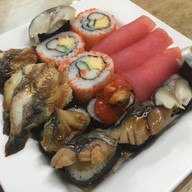 เมนูของร้าน อรทัย ซูชิวังหลัง ตรงข้าม ตลาดพรานนก