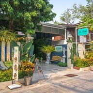 Le Chalet Food And Beverage