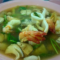 เมนูของร้าน เจ๊เลี๊ยบ สนามเป้า