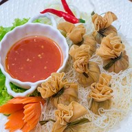 ข้าวซอยอินทนนท์ กาดฝรั่ง