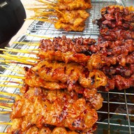 หมูปิ้ง 1,000 ไม้