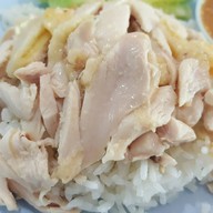 เมนูของร้าน เจ๊เล็กข้าวมันไก่