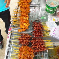 หมูปิ้ง 1,000 ไม้