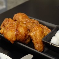 เมนูของร้าน Bonchon Korean Fried Chicken (บอนชอนไก่ทอดเกาหลี) พรอมานาด
