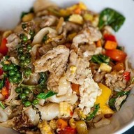 จานเส้น By Fresh & Taste
