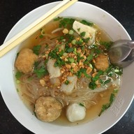 ก๋วยเตี๋ยวแคะ ข้าวมันไก่โกเฮง