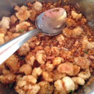 เมนูของร้าน ก๋วยเตี๋ยวเรือน้าชู ตลาดหลังกระทรวงการคลัง