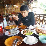 บ้านทองโย๊ะ