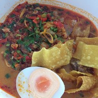 ลูกชิ้นฮีโร่ ปิ่นทอง ชลบุรี นิคมปิ่นทอง ชลบุรี