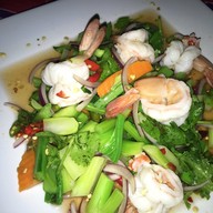 เมนูของร้าน โรงเหล้าตะวันแดง by เปลือกไม้งาม สาขา สุพรรณบุรี