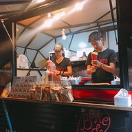 bake & beach creperie