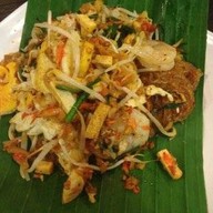 ผัดไทยครูวิ  ห้างเมญ่า ชั้น4