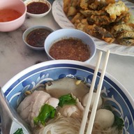 เมนูของร้าน ก๋วยเตี๋ยวปลา vip
