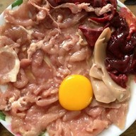 เมนูของร้าน ลาบอีสาน ต้น&แต จิ้มจุ่ม อุบลฯ