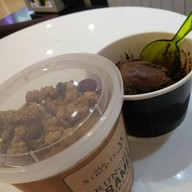 Simply W Cafe La Villa, Ari