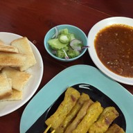 เมนูของร้าน ก๋วยเตี๋ยวไทยตาปุ้ย