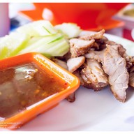 ส้มตำกะยำแซ่บ ตลาดไทเลย