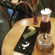 Holy crepe The Street Rachada