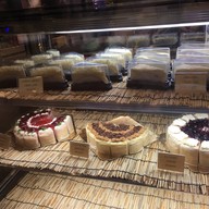 เมนูของร้าน Holy crepe The Street Rachada