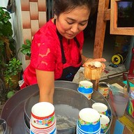 เดิน-กิน-ติม ตลาดจีนโบราณชากแง้ว