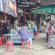 โจ๊กหน้าตลาดฝาง