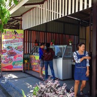 หน้าร้าน ครัวลองแล