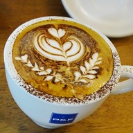 เมนูของร้าน Impresso Espresso Bar ถนนสนามบินเก่า กองบิน41