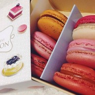 เมนูของร้าน Dhara Dhevi Macaron สยามพารากอน